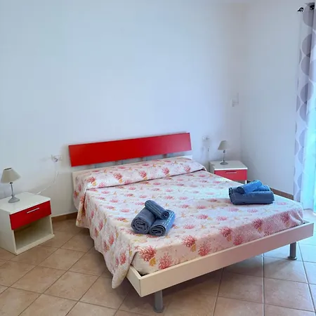 Trilocale Roberto - Residenza Corallo Vakantiehuis *